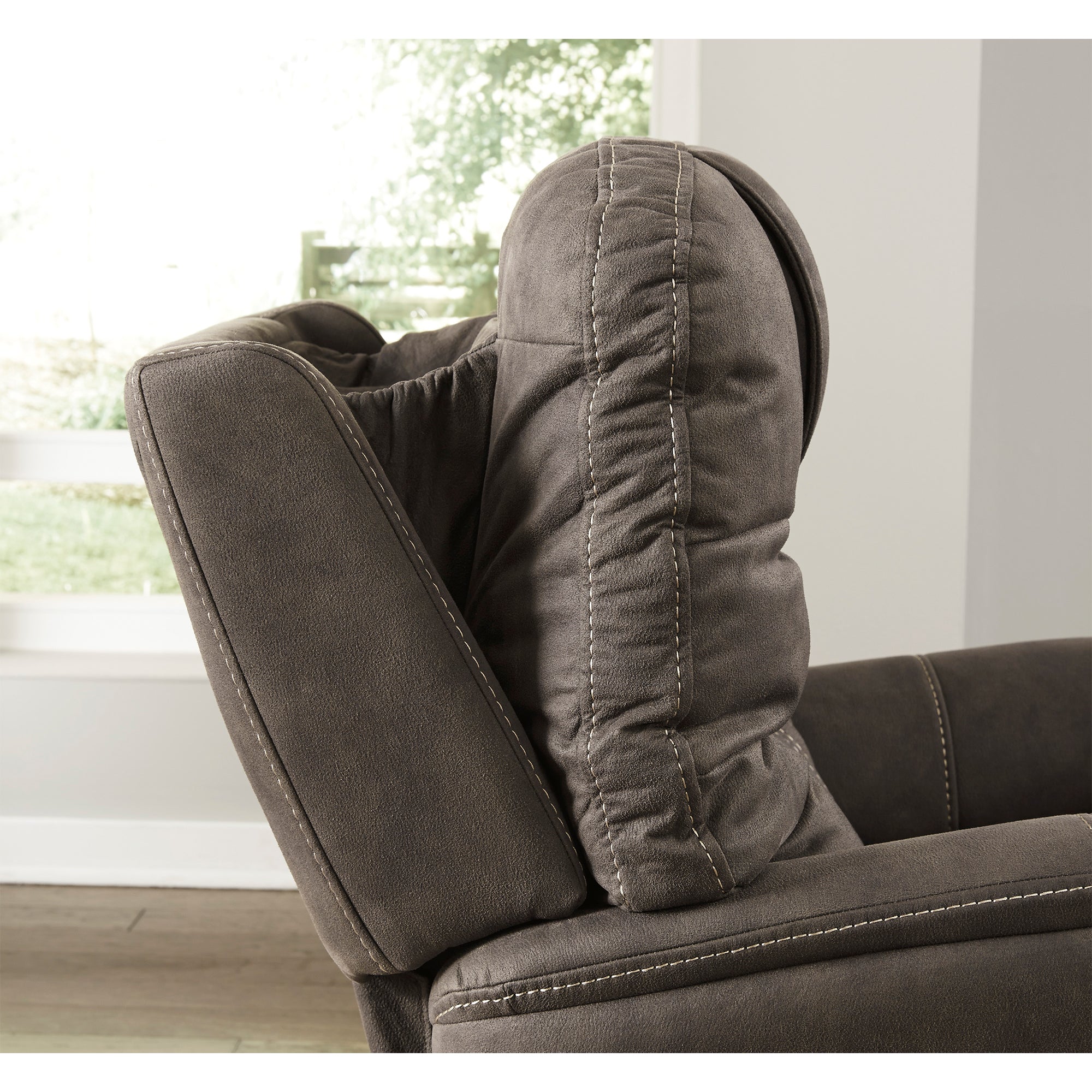 Ballister Power Lift Recliner