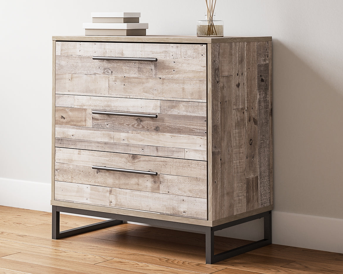 Neilsville Three Drawer Chest