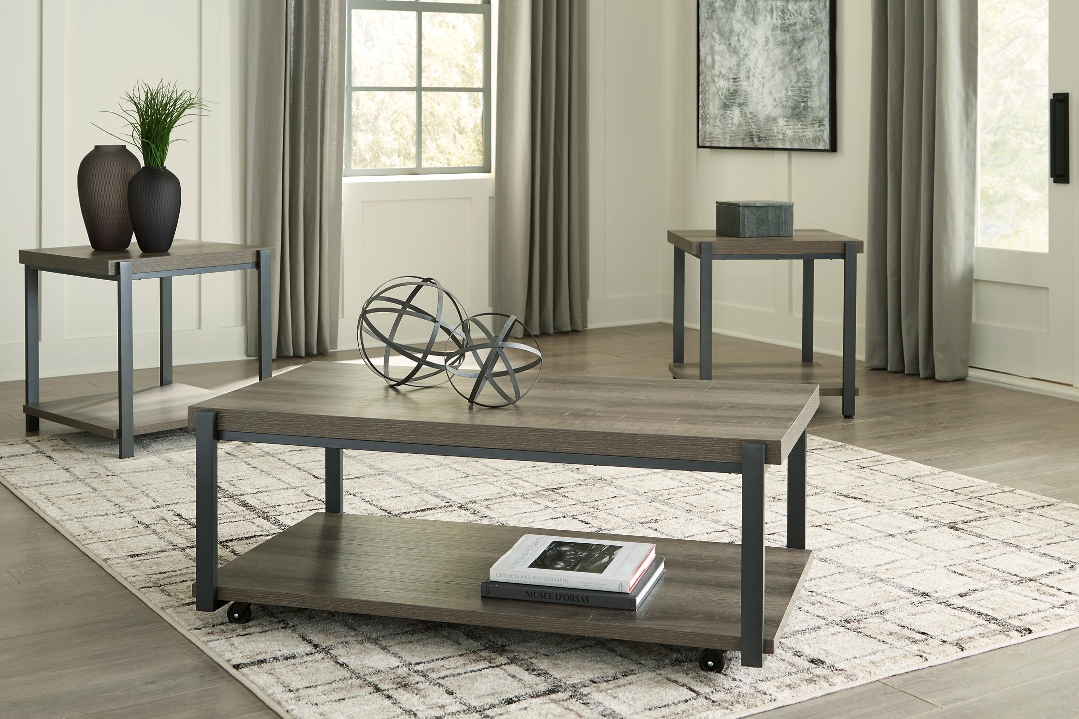 Wilmaden Occasional Table (Set of 3)