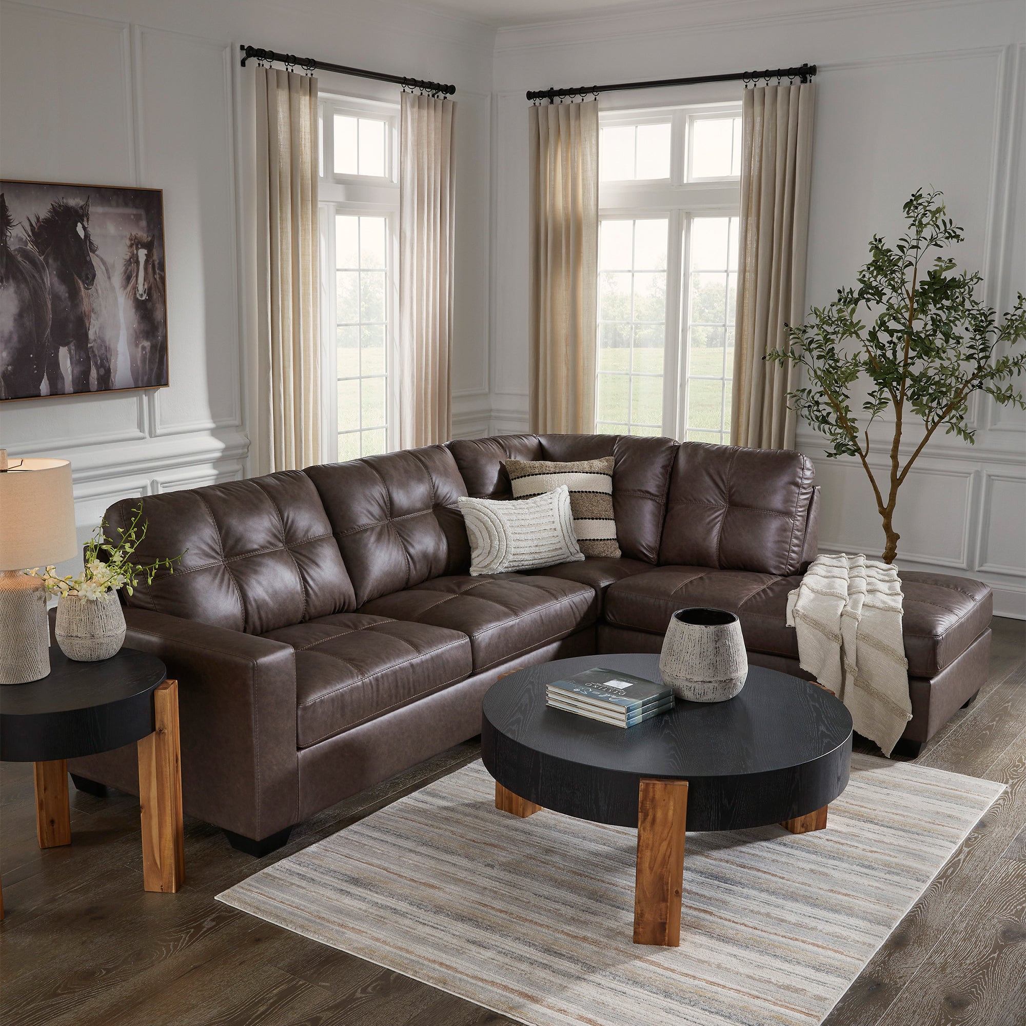 Barlin Mills 2-Piece Sectional with Chaise