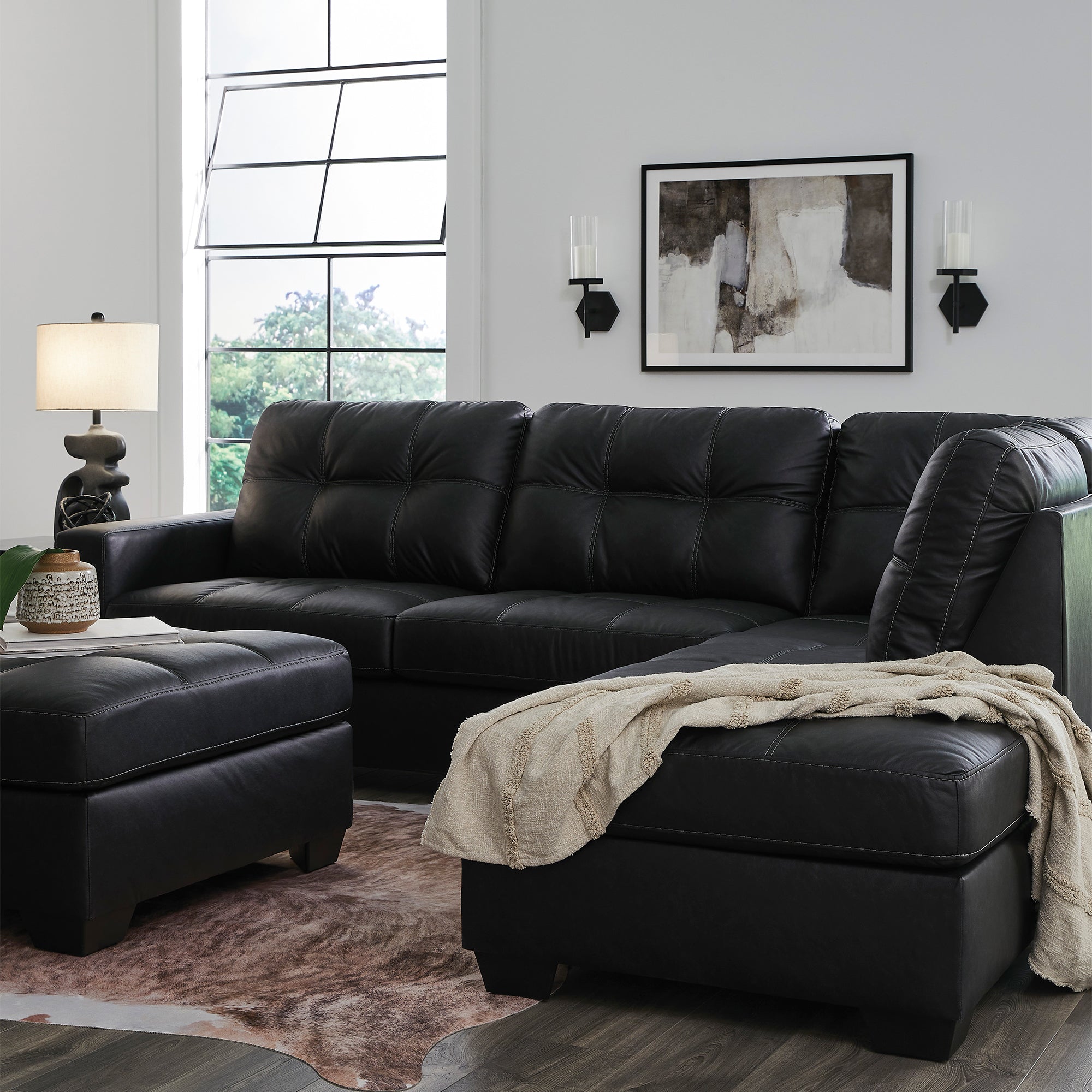 Barlin Mills 2-Piece Sectional with Chaise