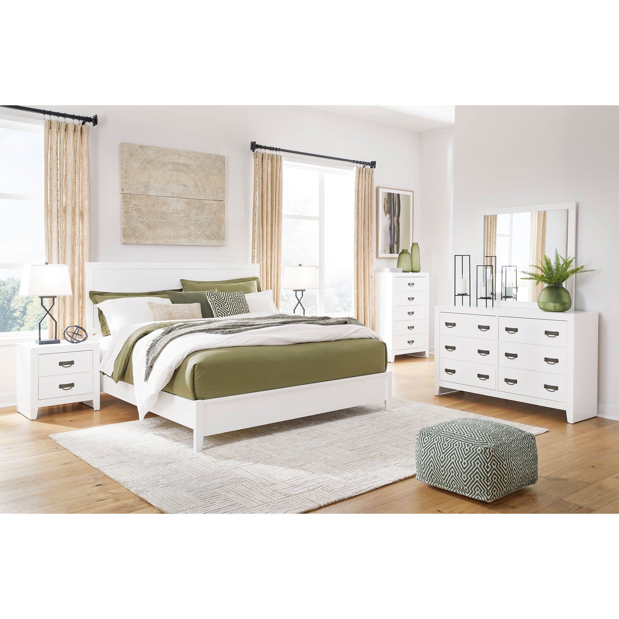 Binterglen Queen Panel Bed with Mirrored Dresser