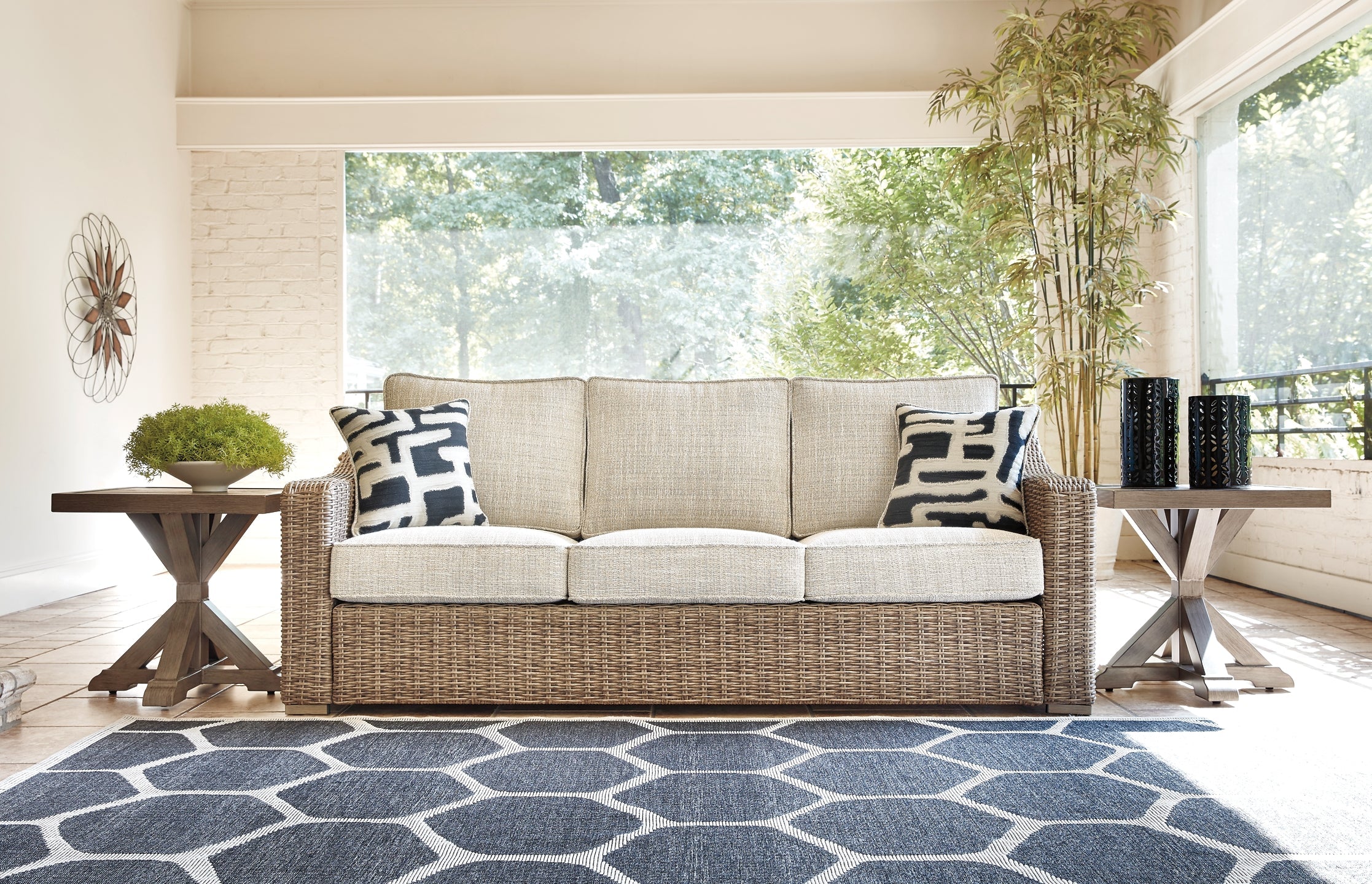 Beachcroft Sofa with Cushion