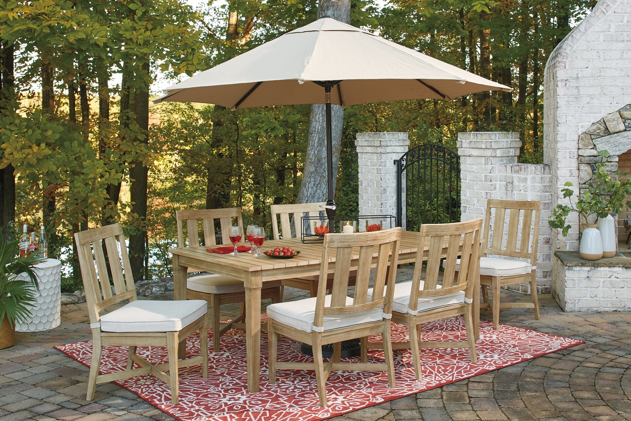 Clare View Outdoor Dining Table and 4 Chairs