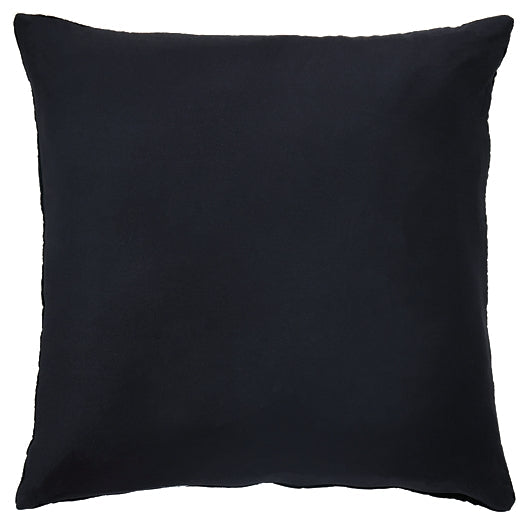 Darleigh Pillow