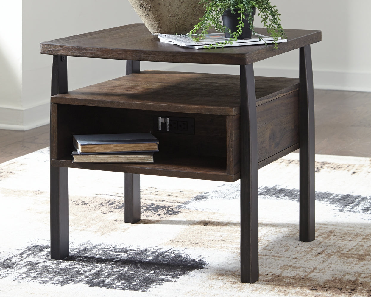 Vailbry Coffee Table with 1 End Table