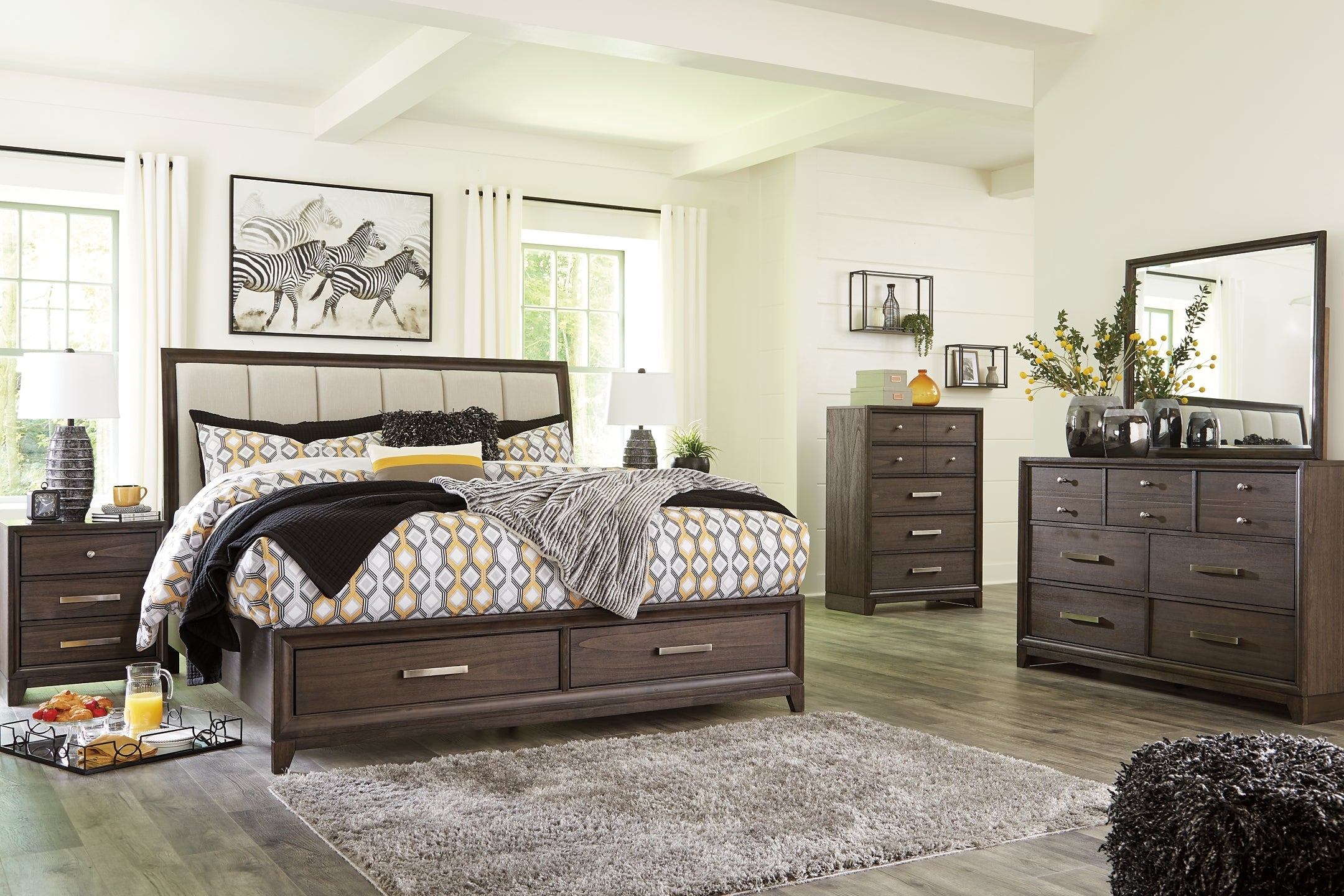 Brueban King Panel Bed with 2 Storage Drawers with Mirrored Dresser and 2 Nightstands